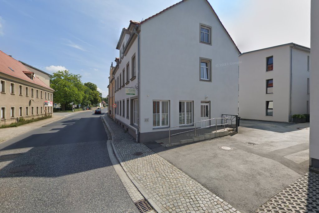 Praxisgebäude Physiotherapie Seifert, Radeberger Straße, Radeburg
